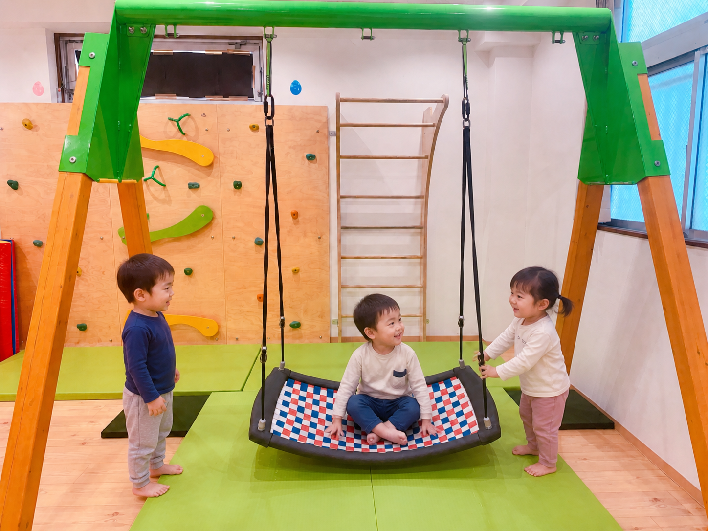 ブランコで育つ“からだの土台”と“気持ちの調整”